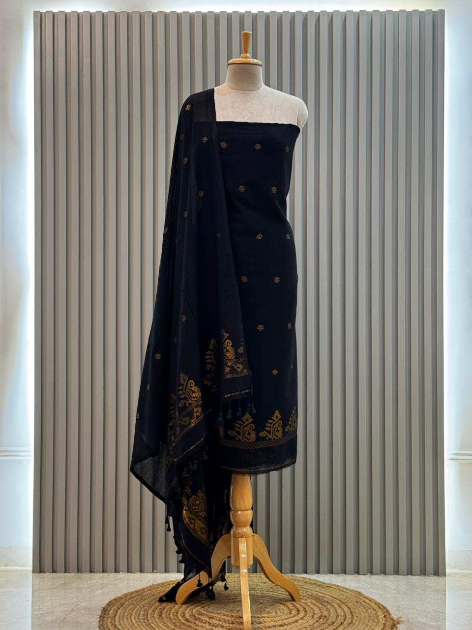 Unstitched Silk Cotton Jamdani Handloom Suit – Black Design 2
