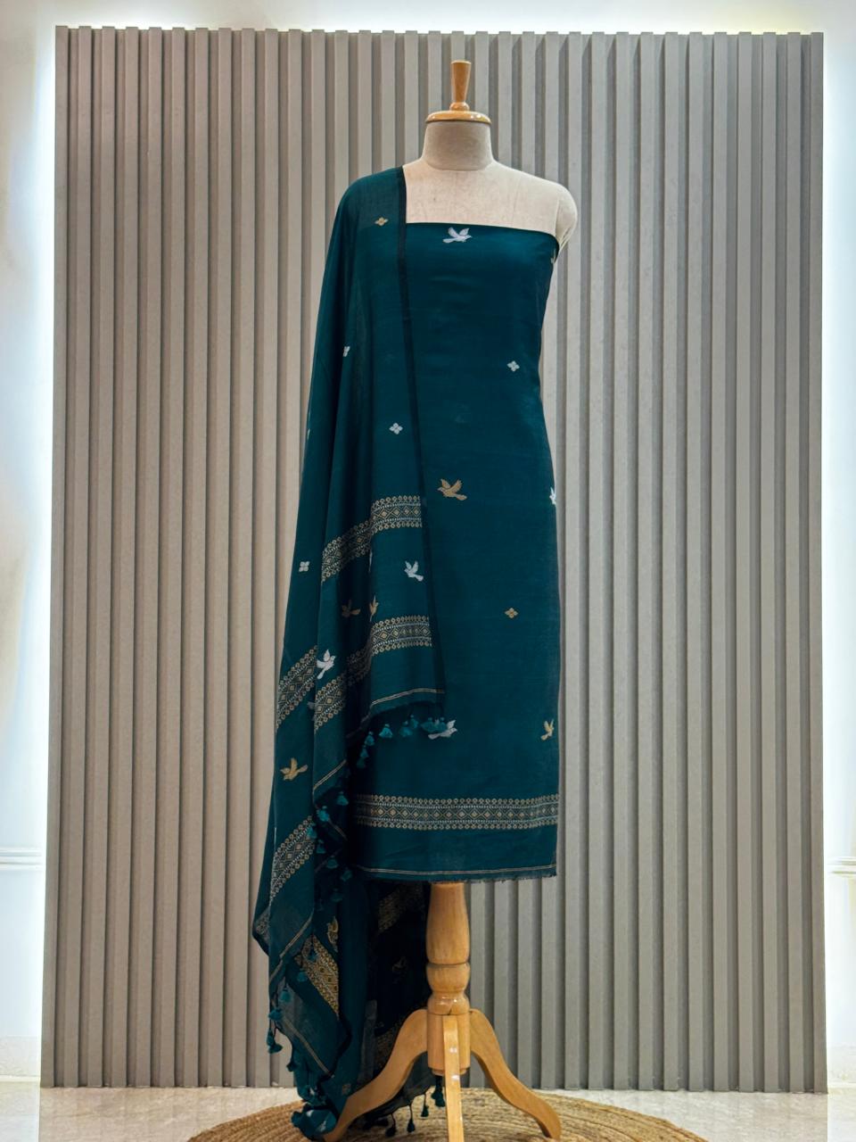 Unstitched Silk Cotton Jamdani Handloom Suit – 2 Pc Set