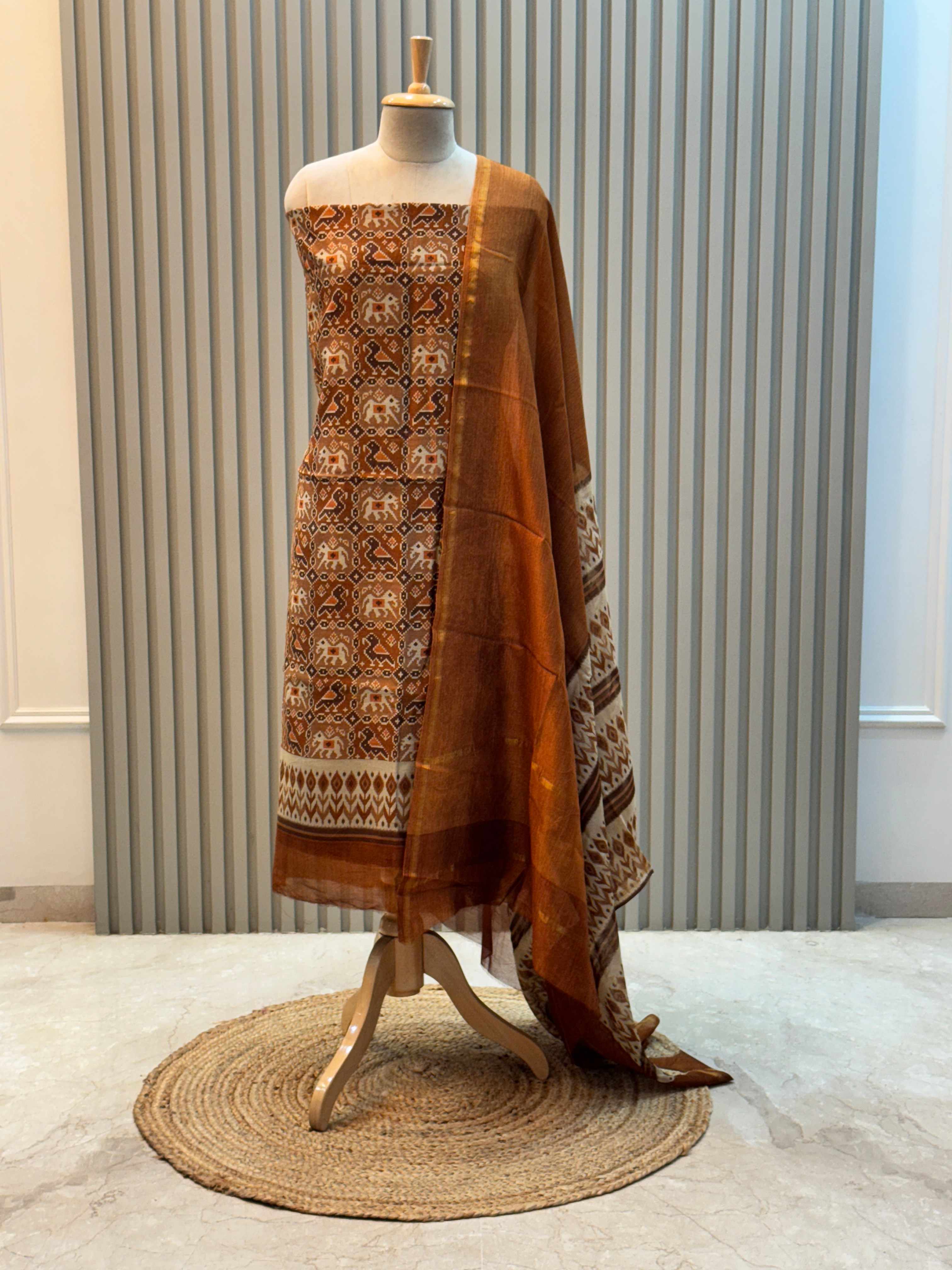 Pure Silk Maheshwari Suit with Vibrant Colors 3pc