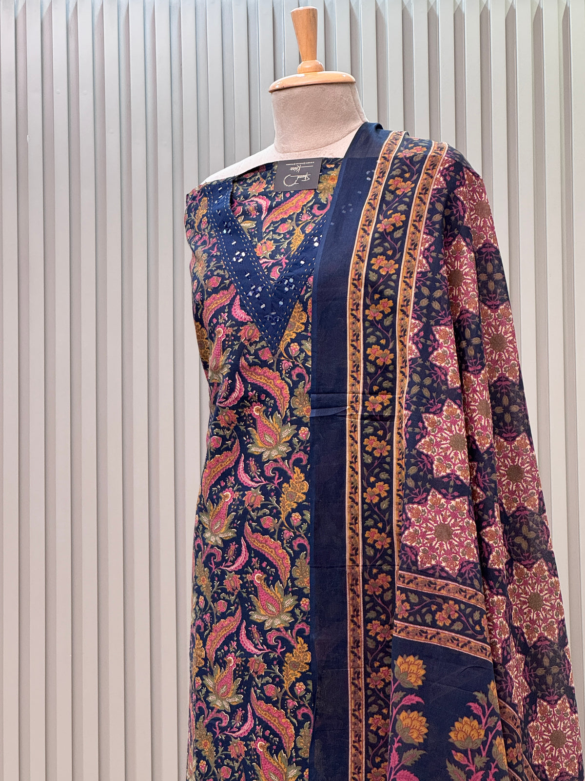 Unstitched Cotton Suit with V-Neck Mirror Work – 3 Pc Set