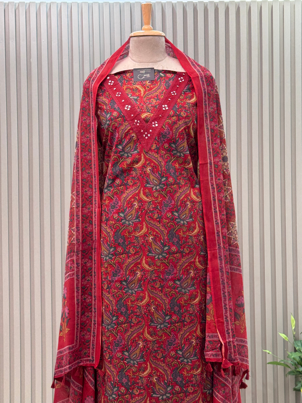 Unstitched Cotton Suit with V-Neck Mirror Work – 3 Pc Set