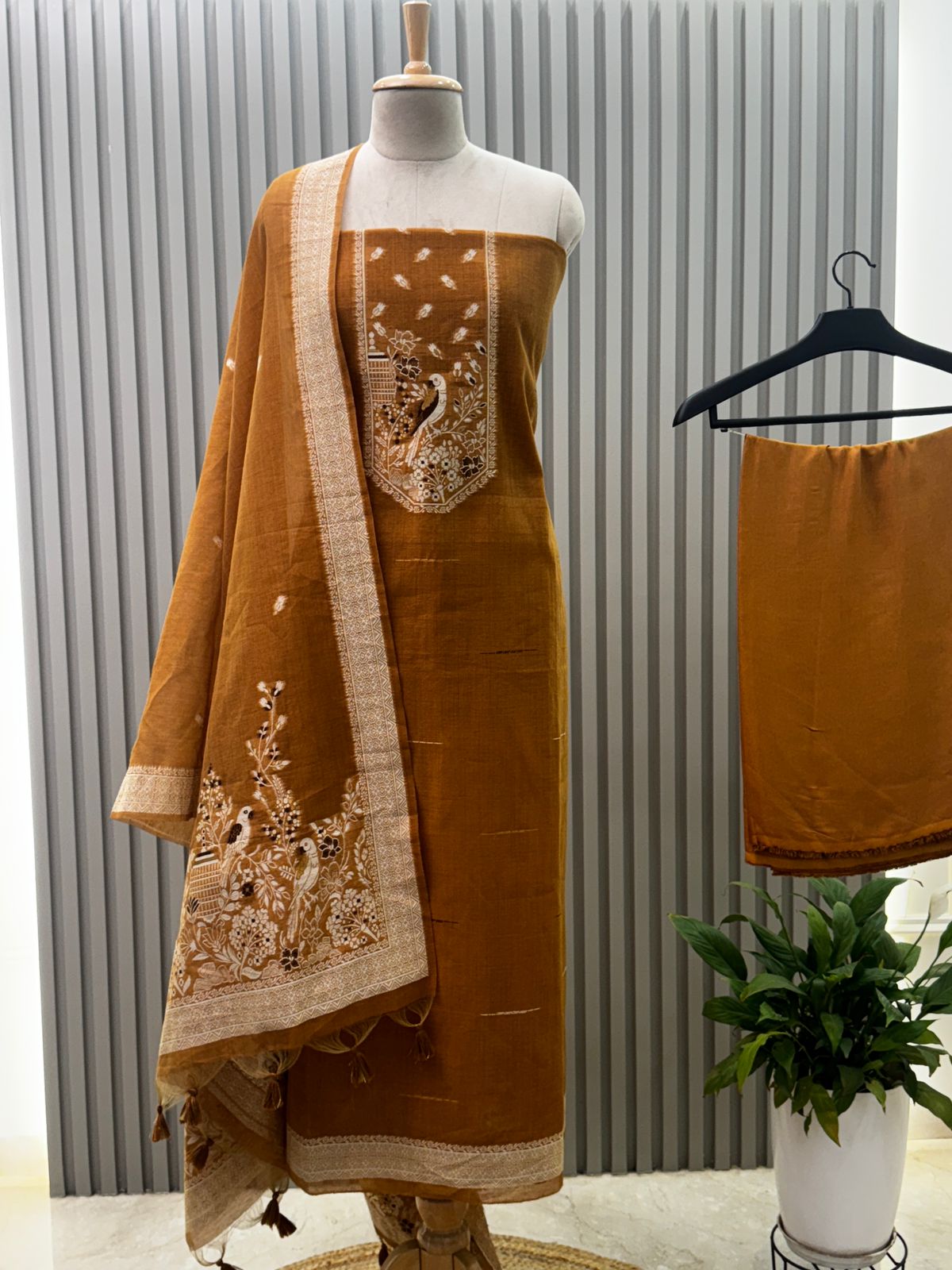 Jamdani Weaving Munga Cotton Fabric 3pc suit with back and sleeves fabric
